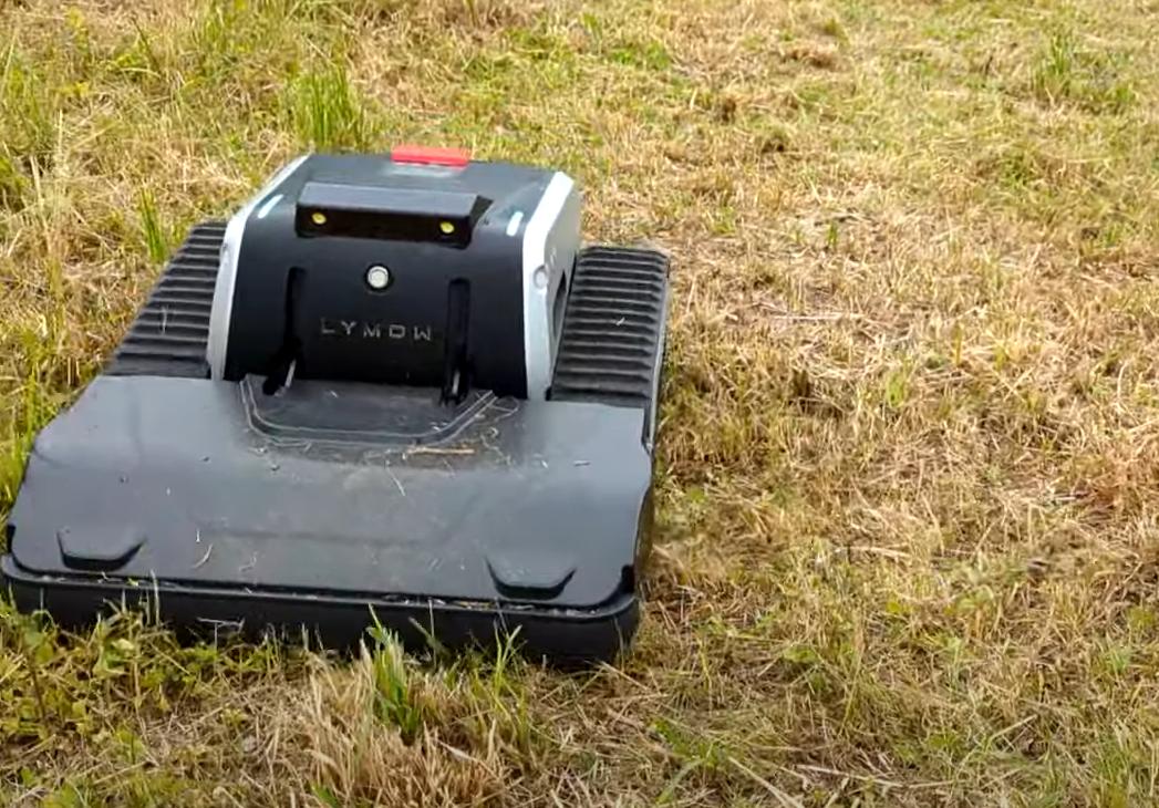 A LYMOW One Plus at work in a garden